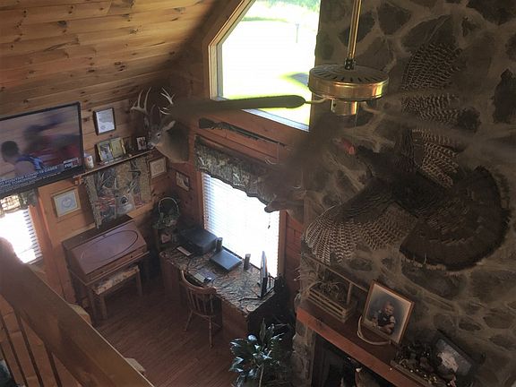 4th image of 3105 Pickett Ln