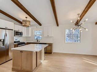 18665 Rutledge Rd, Deephaven, MN 55391