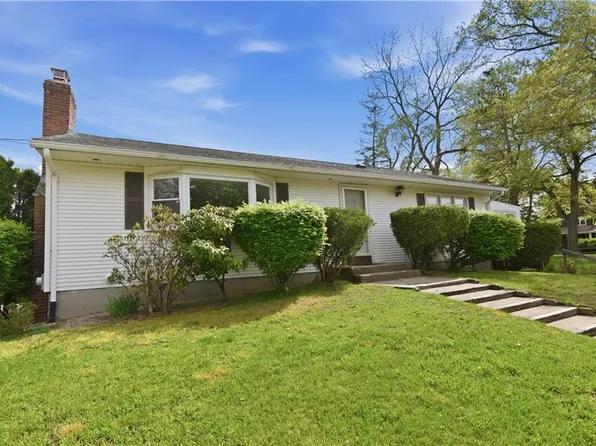 183 1st Ave, East Greenwich, RI 02818