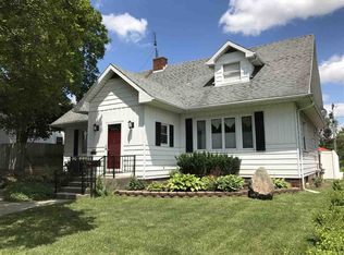 226 N Line St, Churubusco, IN 46723