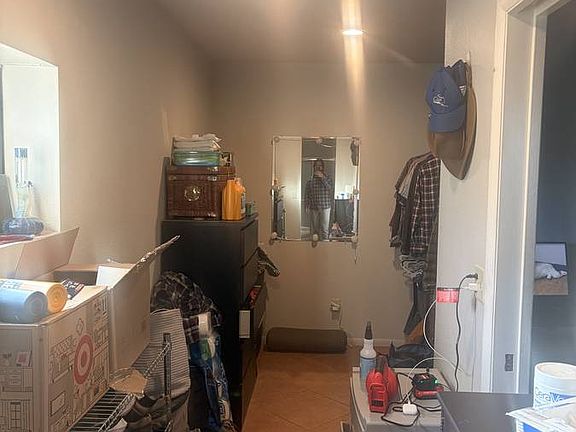 5th image of 127 W Erie Dr