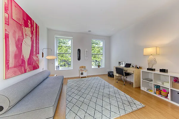 Rented by Isen & Company : Real Estate Advisors | media 9