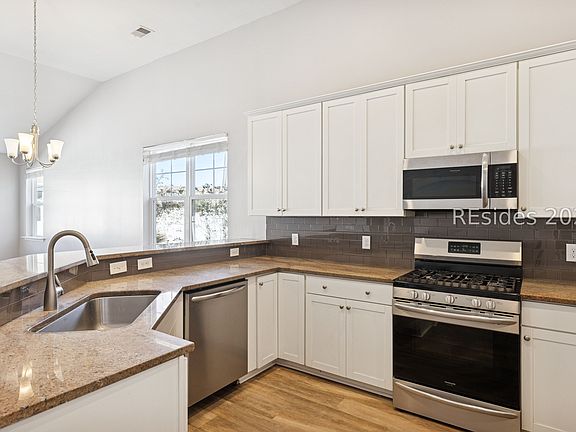 5th image of 320 Corn Mill Way