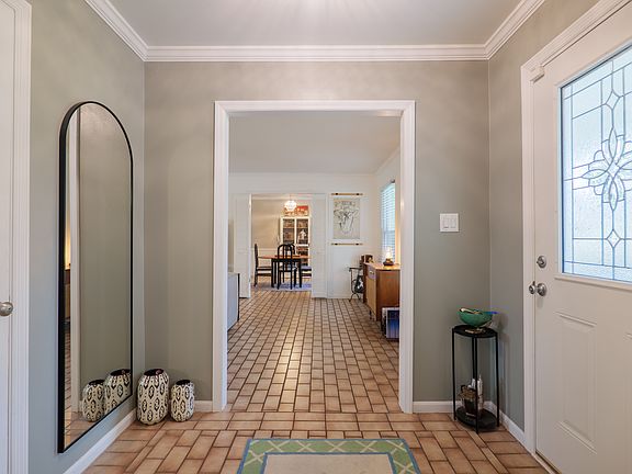 3rd image of 2111 Pinecliff Dr