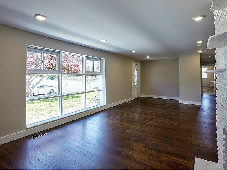 1038 E Mount Pleasant Ave — Photo 18
