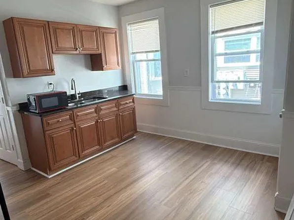 19 Monticello St #1, Providence, RI 02904