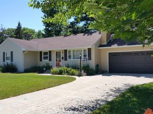 620 Hilton Ave, Rockford, IL 61107