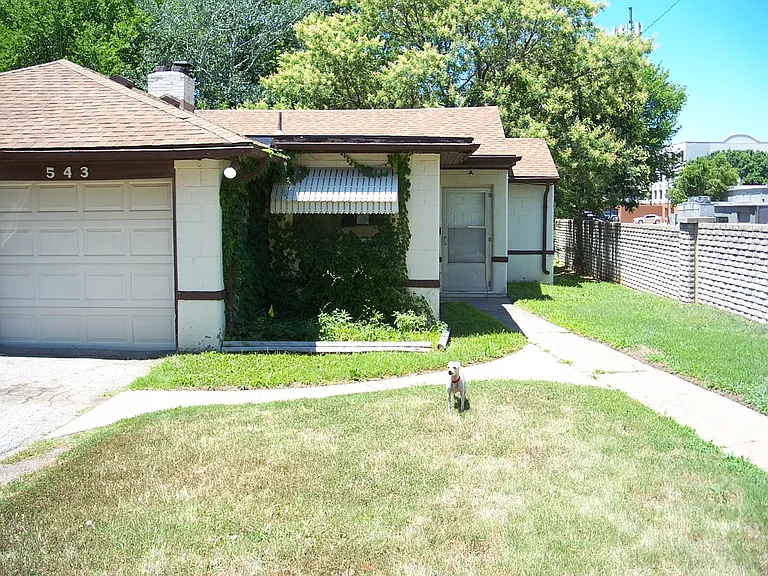 543 S Beverly Dr — Photo 1
