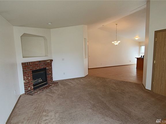5th image of 1221 192nd Street Ct E