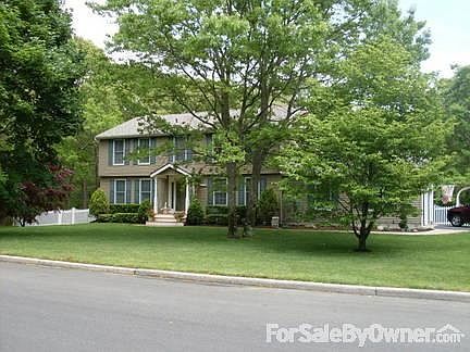 1st image of 14 Foreston Cir