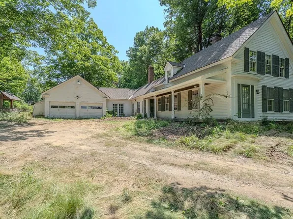 363 Stagecoach Road, Barrington, NH 03825