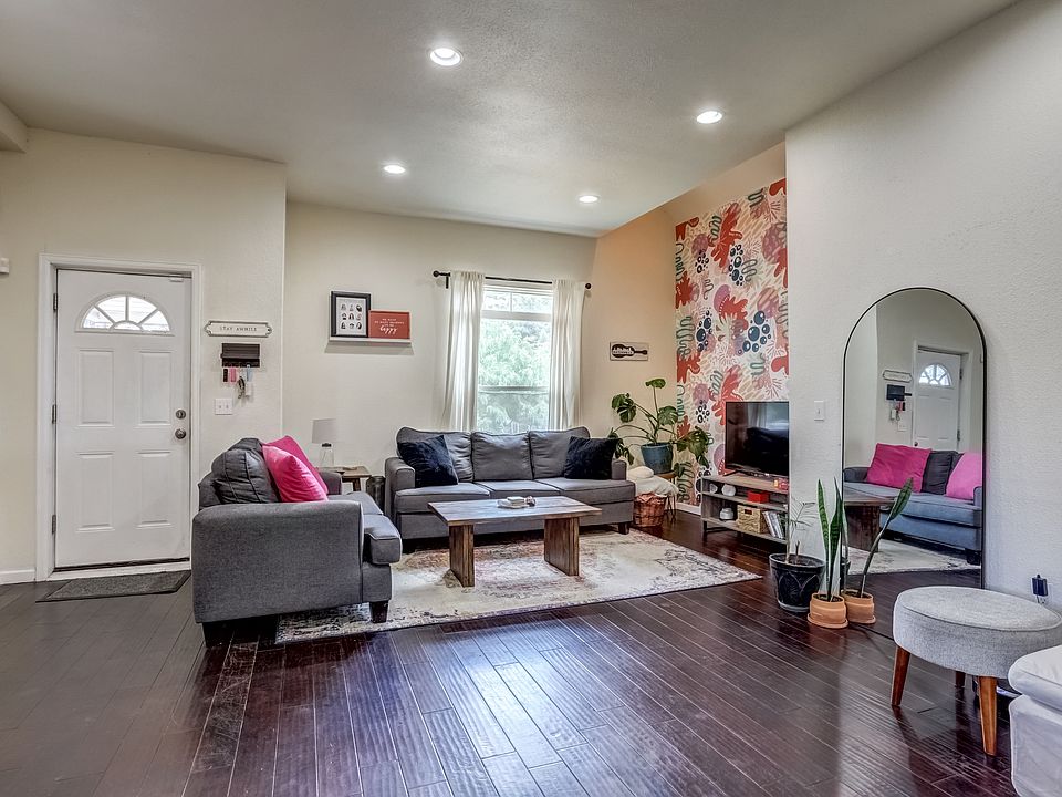 1st image of 3047 N Marion St