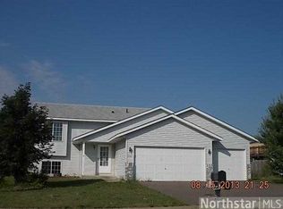 1155 Marigold Dr S, Cambridge, MN 55008