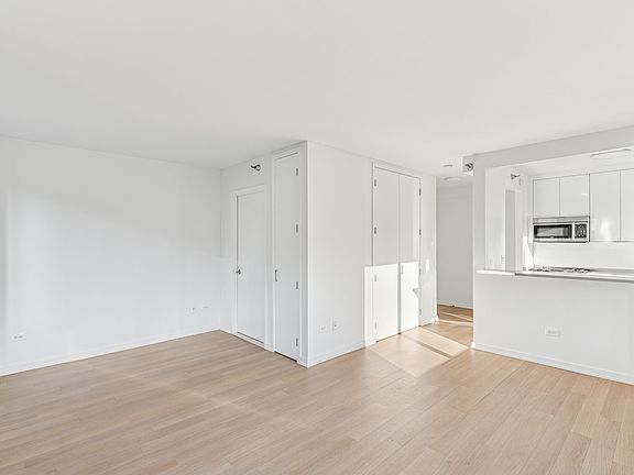 5th image of 75 W End Ave APT C3m