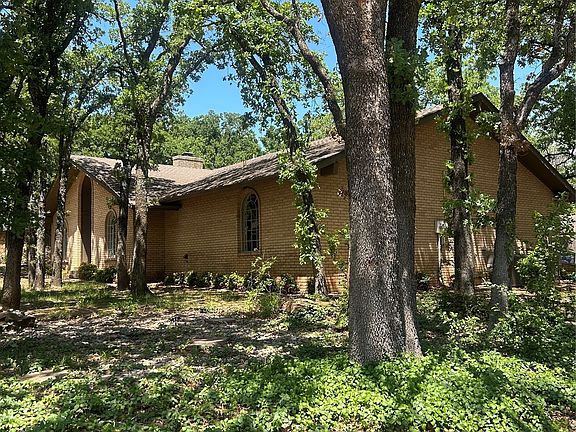 4th image of 2913 Springdale Ln
