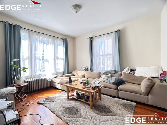 2nd image of 46 Mapleton St APT 2