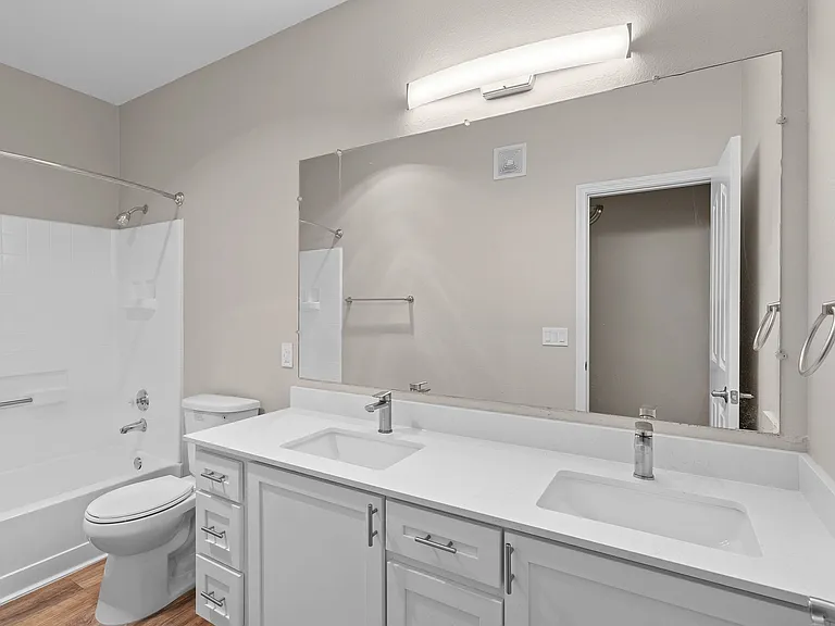 Cortland Village Apartment Homes — Photo 9