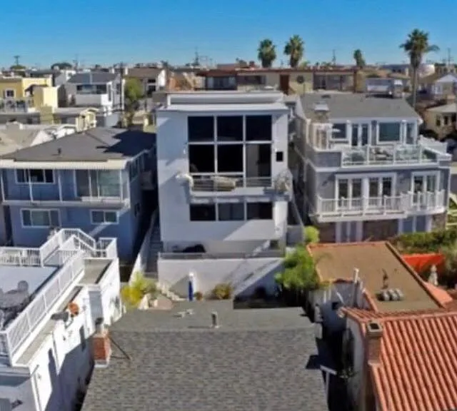 Crest Dr — Photo 1