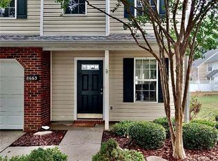 8665 Robinson Forest Dr, Charlotte, NC 28277