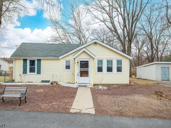 17 Jones St, Roxbury Twp., NJ 07847