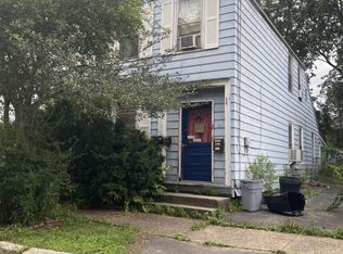1048 Barrett St, Schenectady, NY 12305
