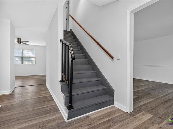 5th image of 225 Blue Ridge Ln