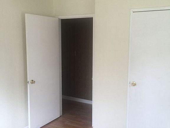 5th image of 2938 Amherst St