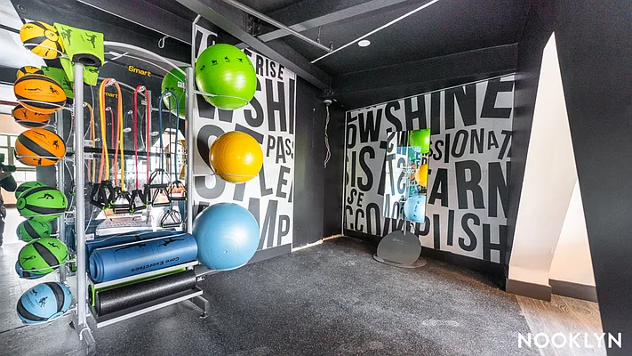 Rented by Nooklyn NYC LLC | media 31