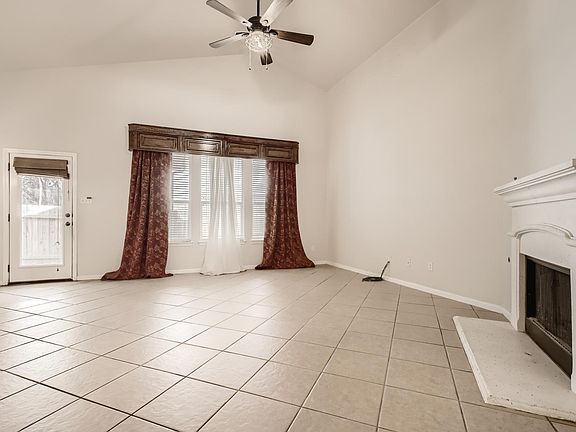 2nd image of 3408 Sophora Ct