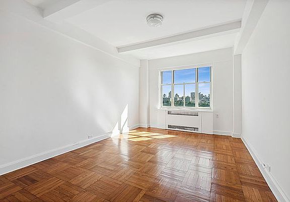 4th image of 295 Central Park W APT 7F