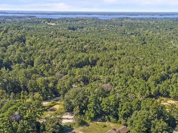 50 Brenda St N, Brookeland, TX 75931