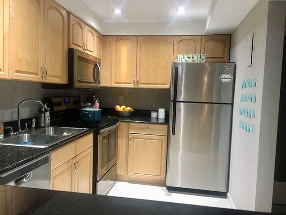 5th image of 4500 N Federal Hwy APT 303A