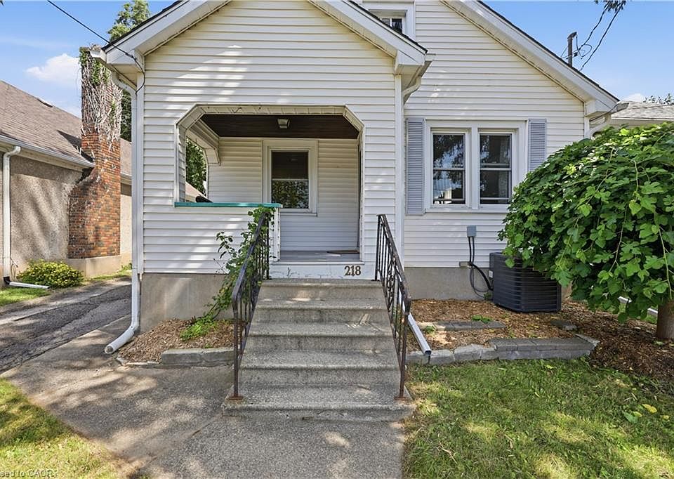 1st image of 218 Lake St