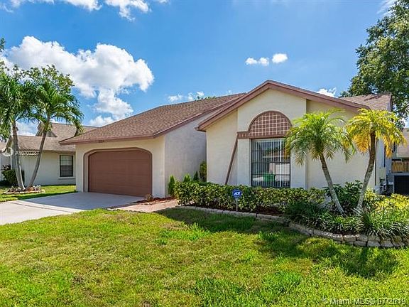 4th image of 3224 NW 106th Ter