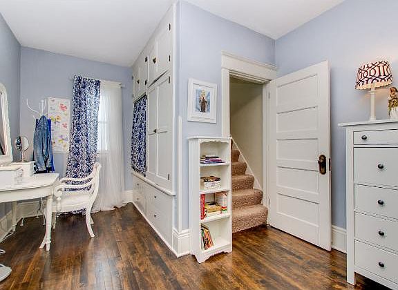 5th image of 1377 Edmund Ave