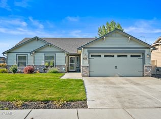 6115 Cottonwood Loop, Yakima, WA