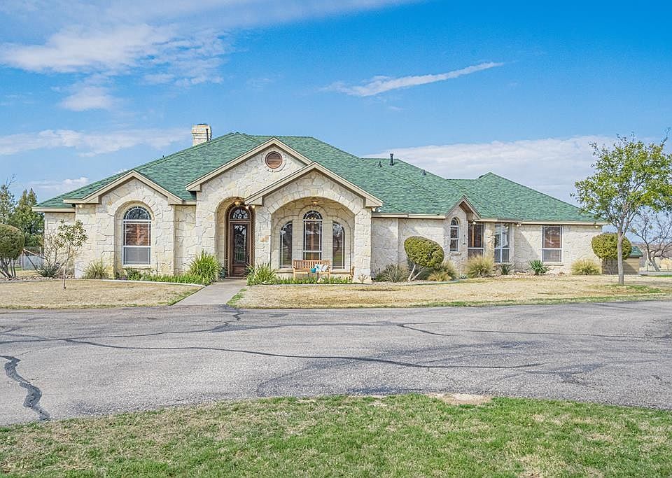 1st image of 297 Riverwood Dr