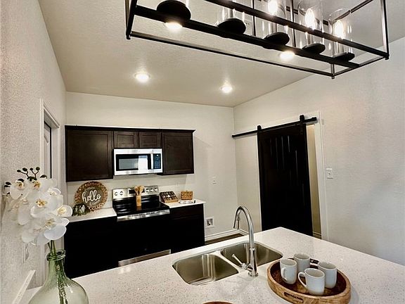 4th image of 5209 White Rose Dr