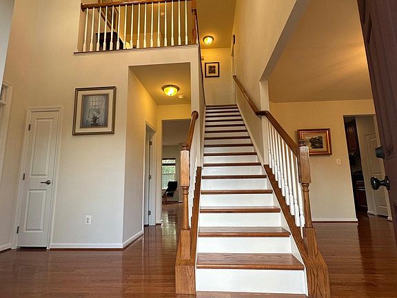 3rd image of 7687 Hamelin Ln