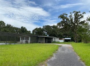 9401 NE 41st Ct, Anthony, FL 32617