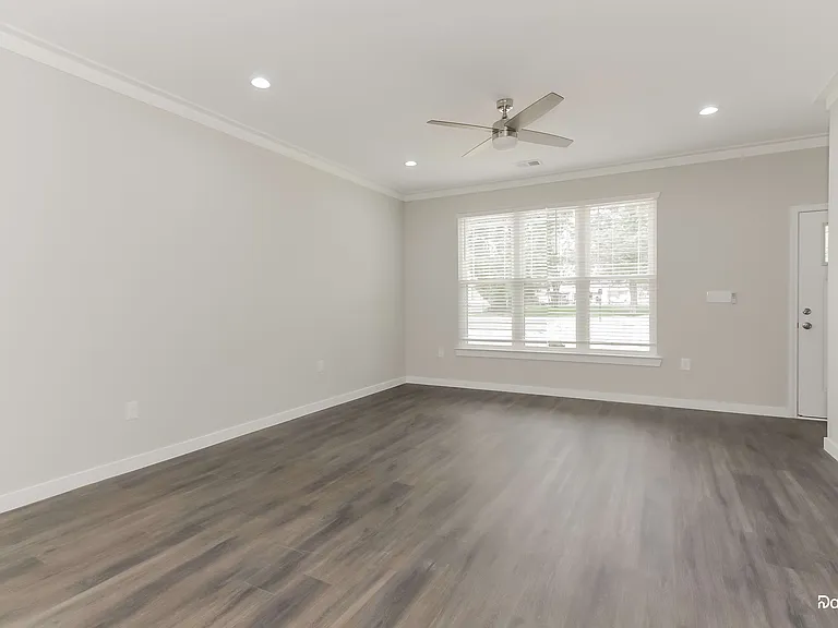 5417 Skycrest Dr — Photo 7