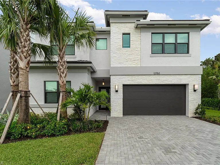 12750 Woodbury Dr — Photo 1