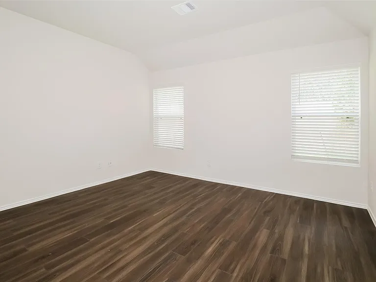 1084 Burkes Ridge Trl — Photo 10