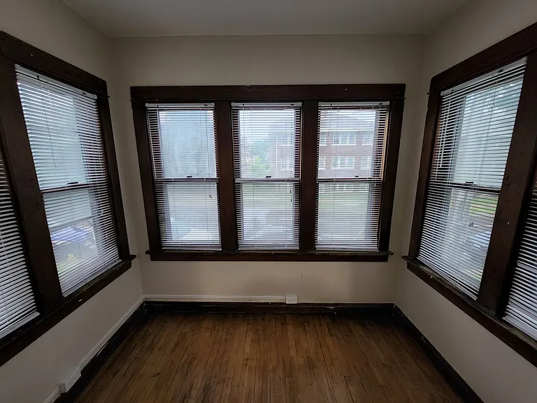 916 E Gorham St — Photo 28