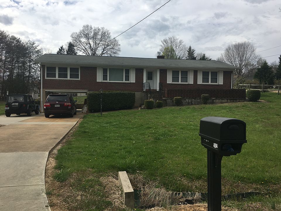 1st image of 212 Green Acre Dr