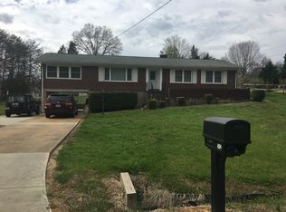 212 Green Acre Dr, Danville, VA 24540