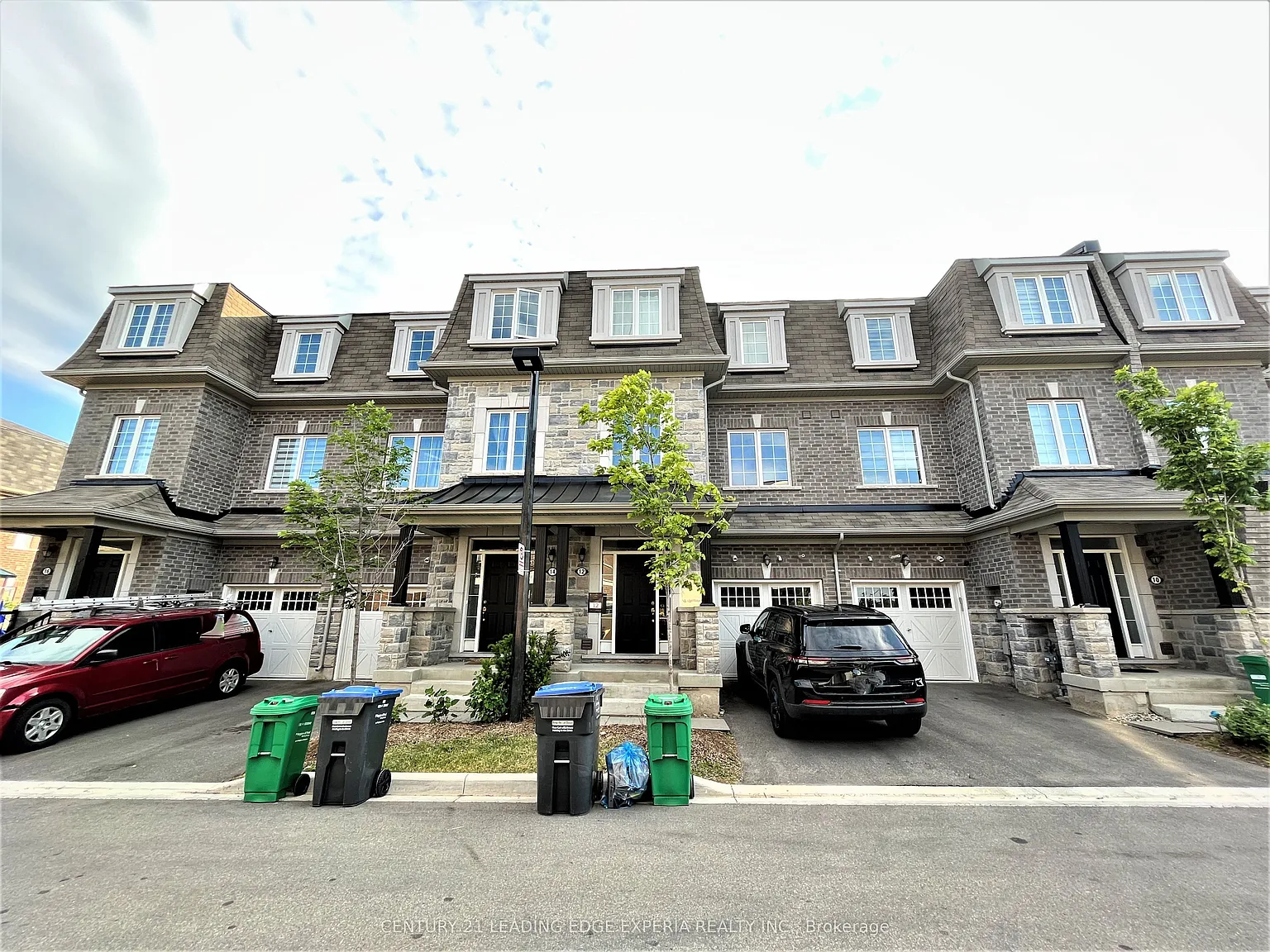 4 bed, $3,180 — Photo 1