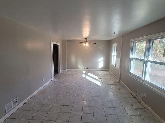4th image of 3728 Loren Dr
