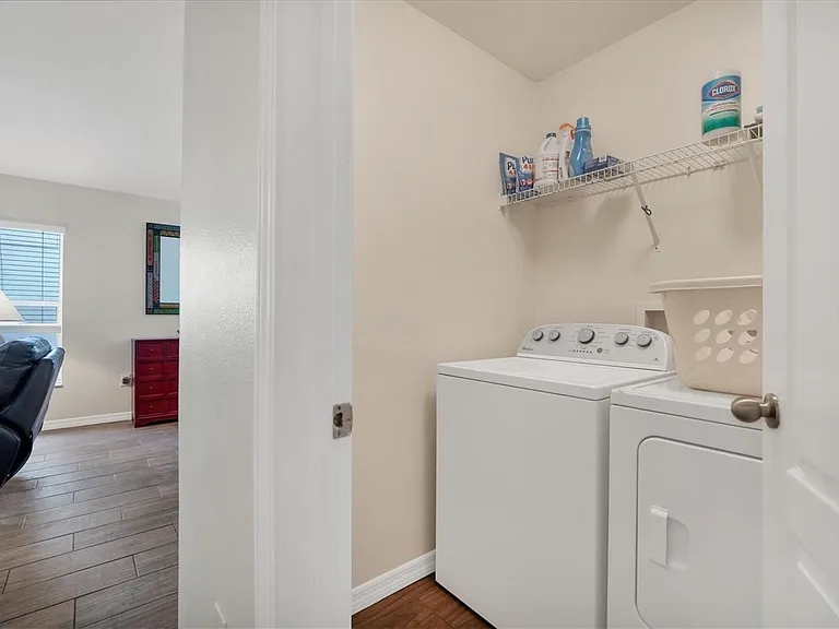 7227 Lumber Port Dr — Photo 10