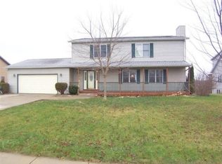 128 Lazy Lake Dr, Fall River, WI 53932